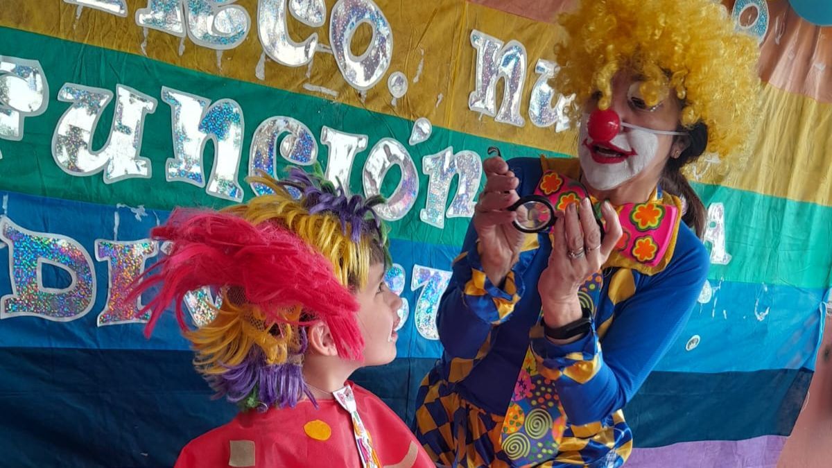 Marisa tuvo a cargo niños con necesidades educativas especiales, con baja visión, con autismo, con trastornos de la personalidad. Marisa tuvo a cargo niños con necesidades educativas especiales, con baja visión, con autismo, con trastornos de la personalidad.