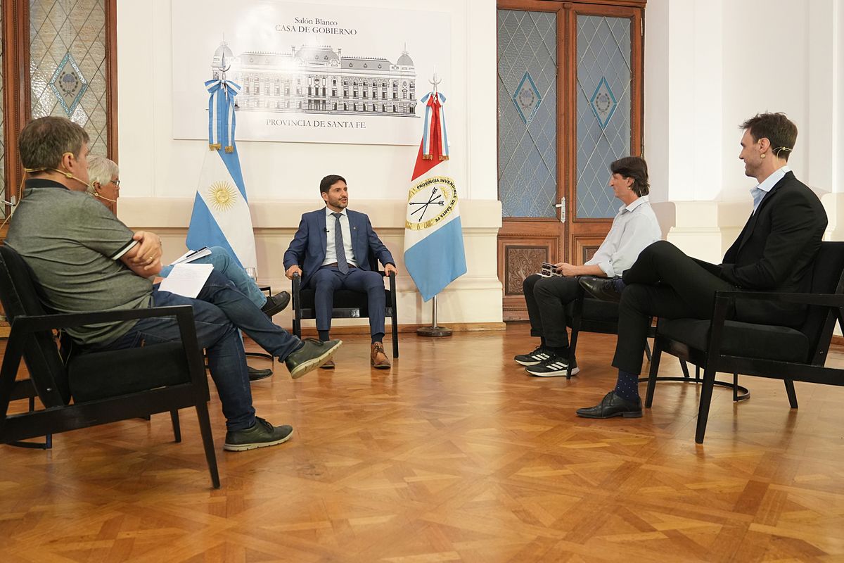 El gobernador Maximiliano Pullaro aseguró que los cambios en las condiciones laborales de la policía llegaron para quedarse.