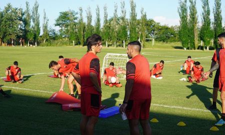 Primer entrenamiento de Colón en el 2024. Hubo 25 presentes y 13 ausencias con respecto al año pasado. Primer entrenamiento de Colón en el 2024. Hubo 25 presentes y 13 ausencias con respecto al año pasado.
