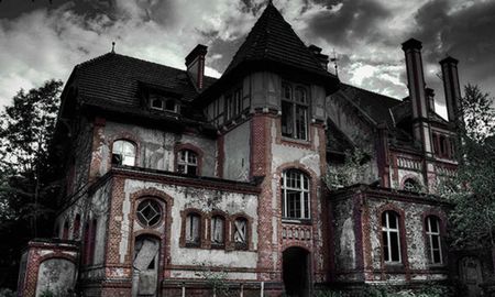 netflix prepara una serie sobre las casas embrujadas mas famosas