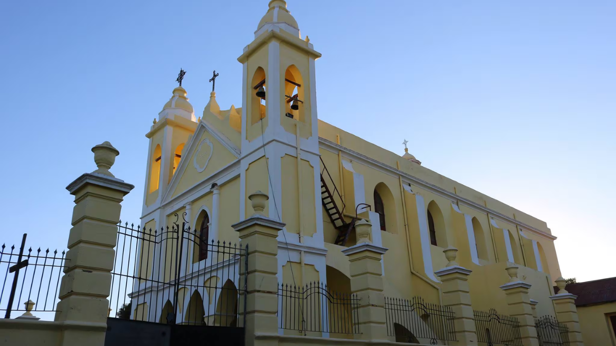 La capilla Nuestro Señor de la Buena Muerte, testimonio del legado colonial en Río de los Sauces. La capilla Nuestro Señor de la Buena Muerte, testimonio del legado colonial en Río de los Sauces.