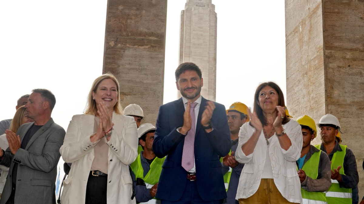 Pullaro expres&oacute; su malestar por el abandono de Rosario por parte de administraciones anteriores.