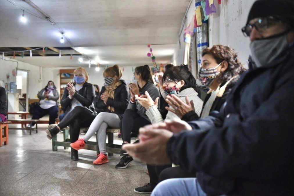 En estos espacios habrá talleres para jóvenes y adultos en lo que tienen que ver con la formación; para los jóvenes, se desarrollará un acompañamiento en sus proyectos y sobre todo en el buscar un empleo; y para los niños, se piensa en un abanico de opciones de todo tipo.