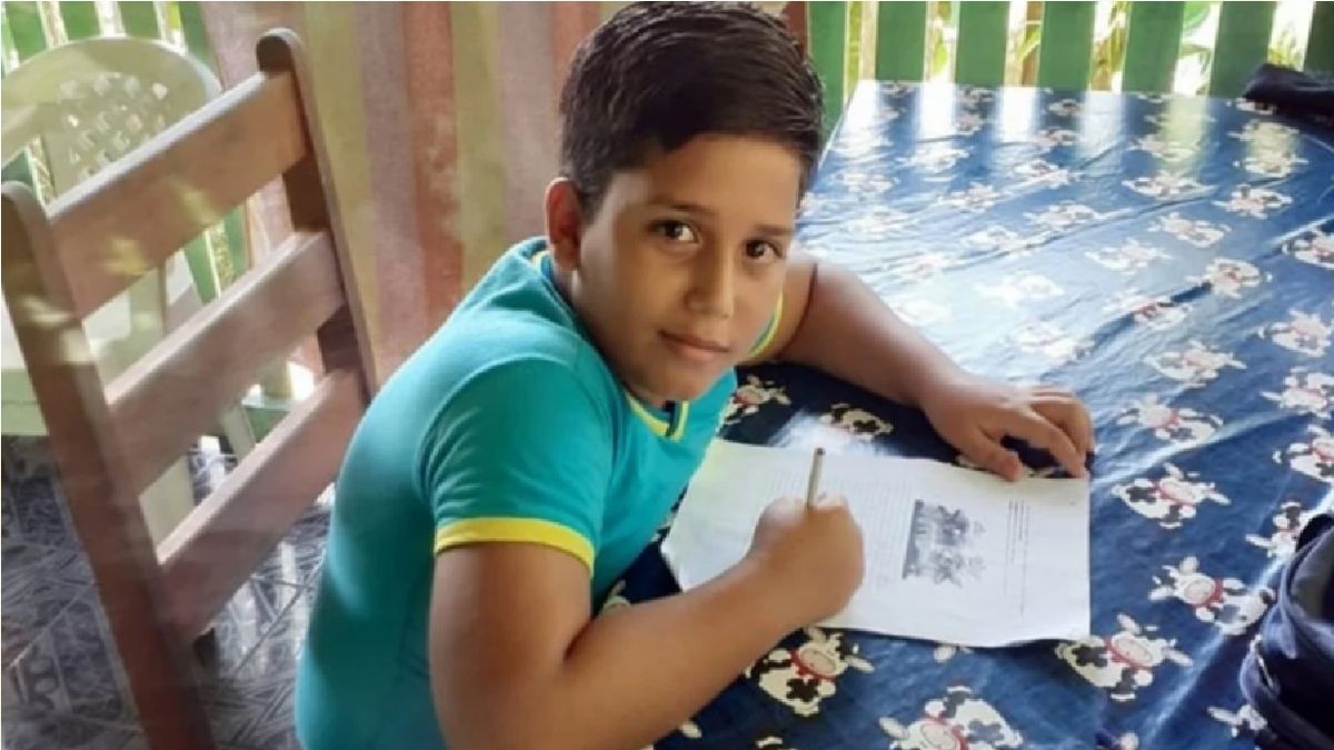 Murió un niño de 11 años después de recibir una descarga eléctrica de su celular mientras estaba jugando