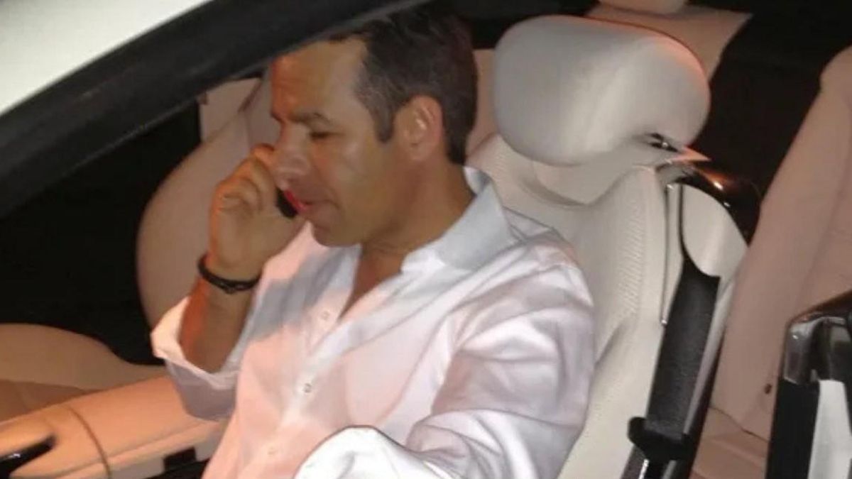 En abril del año 2021, Machado fue detenido en el aeropuerto de la provincia de Neuquén, luego de que Estados Unidos solicitara su extradición. En abril del año 2021, Machado fue detenido en el aeropuerto de la provincia de Neuquén, luego de que Estados Unidos solicitara su extradición.