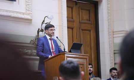 Hoy tenemos 1.740 obras, proyectos y convenios en marcha, que vienen a dar respuesta a históricos anhelos de las comunidades y a nuevos desafíos. Hoy tenemos 1.740 obras, proyectos y convenios en marcha, que vienen a dar respuesta a históricos anhelos de las comunidades y a nuevos desafíos.