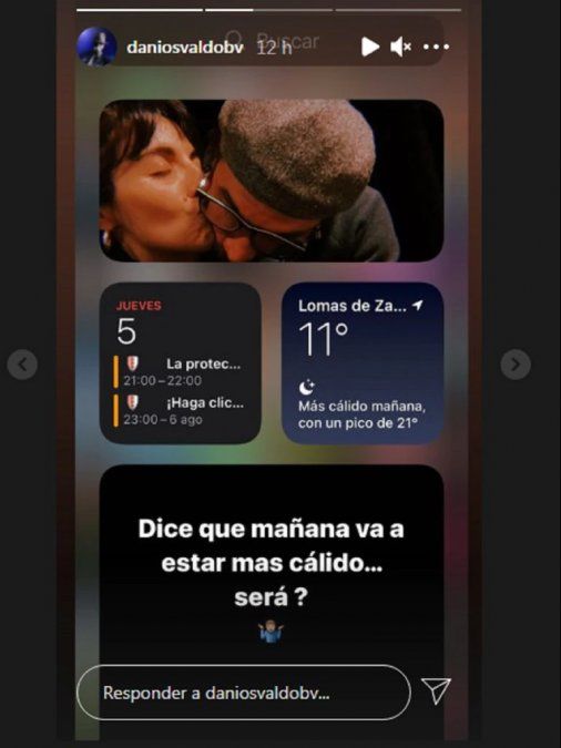 “Dice que mañana va a estar más cálido… ¿será?”, escribió Daniel Osvaldo sobre una foto en la que Gianinna Maradona le está dando un beso.