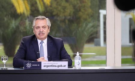 El Gobierno tiene que renovar el DNU de restricciones, y se reúne con gobernadores para analizar la alarmante situación sanitaria del país por el covid. El Gobierno tiene que renovar el DNU de restricciones, y se reúne con gobernadores para analizar la alarmante situación sanitaria del país por el covid.