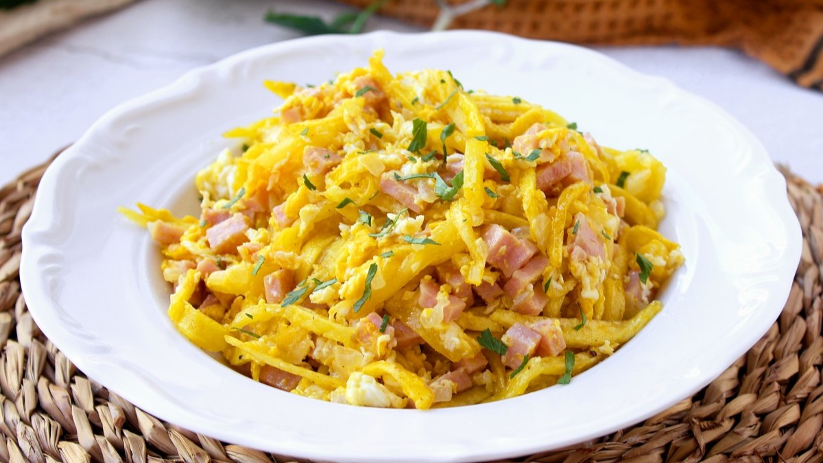 Revuelto gramajo con pollo: la receta fácil y deliciosa para hacer en 3 pasos