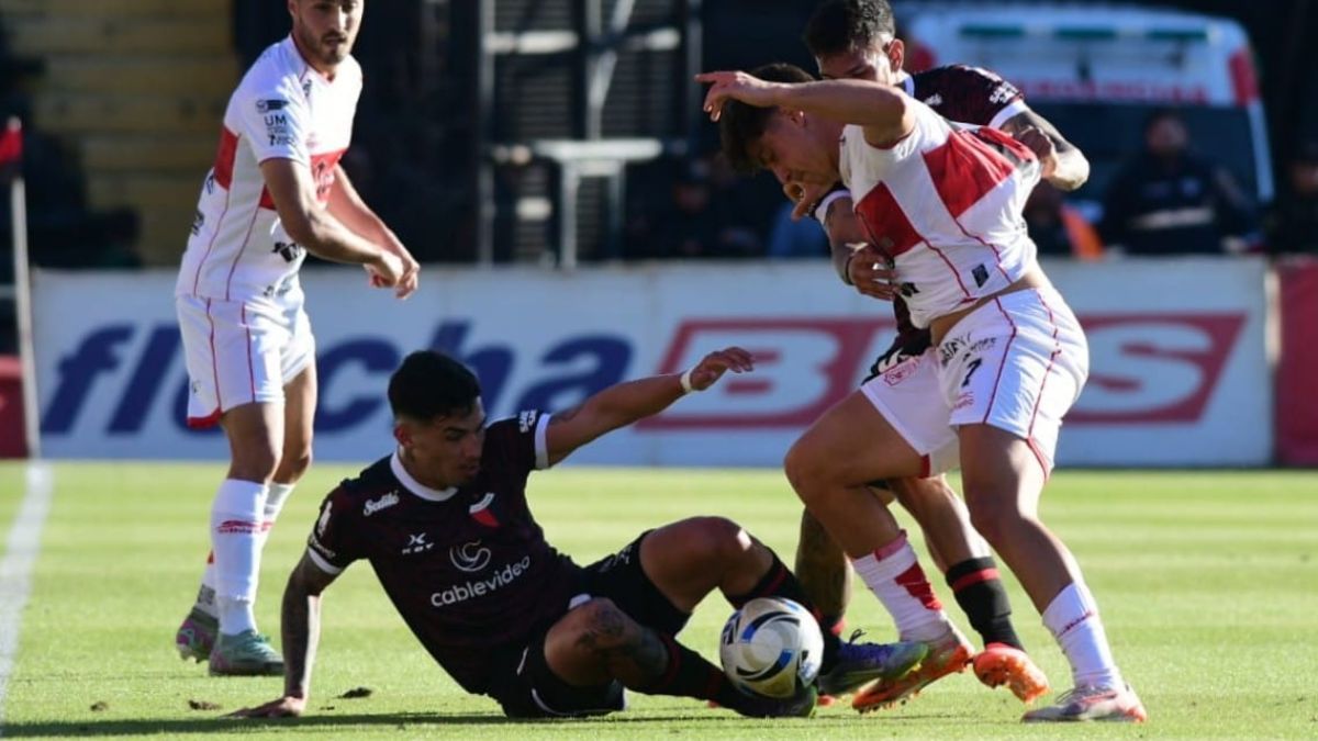 Colón vs. Deportivo Morón por la Primera Nacional.