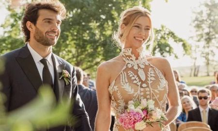Se revelaron detalles de la boda de Nicole Neumann con Manu Urcera. Se revelaron detalles de la boda de Nicole Neumann con Manu Urcera.