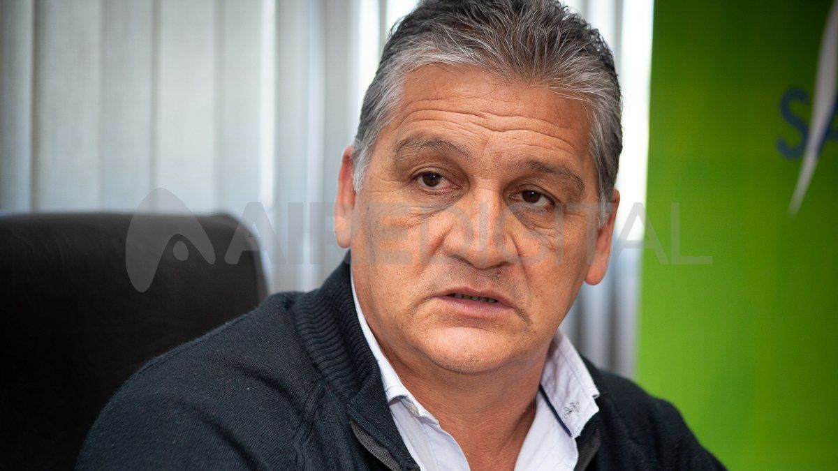 El actual presidente comunal de Sauce Viejo, Pedro Uliambre, quiere ser el primer intendente de su ciudad.