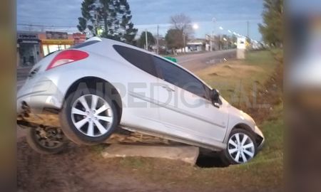 Accidente en Sauce Viejo: una mujer de 50 años cayó a una zanja cuando conducía camino a su trabajo Accidente en Sauce Viejo: una mujer de 50 años cayó a una zanja cuando conducía camino a su trabajo