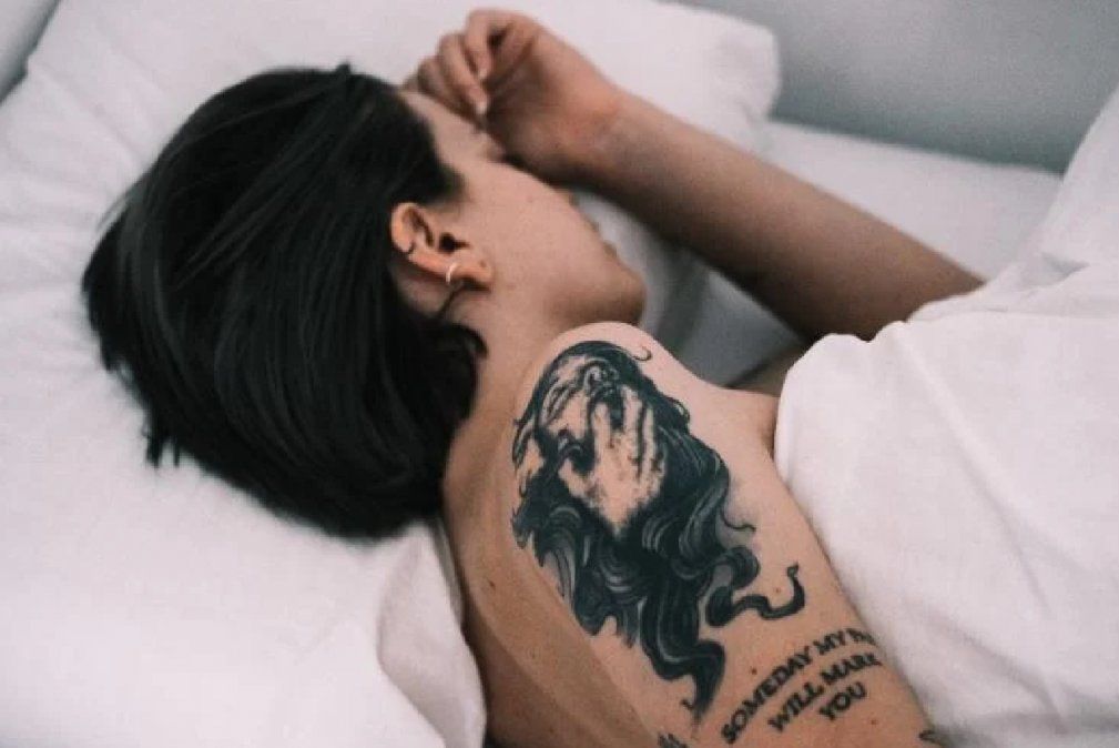 Qué puede pasarle a tu cuerpo si pasas mucho tiempo acostado