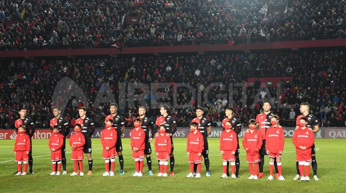 El Club Atlético Colón derrotó 2-1 a Olimpia y consiguió el pasaje a octavos de final de la Copa Conmebol Libertadores.