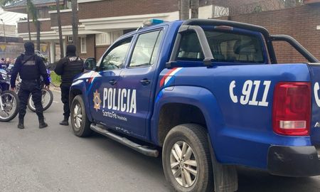 El hecho ocurrió en calle Belgrano, cerca de la Terminal de Ómnibus de Santa Fe. El hecho ocurrió en calle Belgrano, cerca de la Terminal de Ómnibus de Santa Fe.