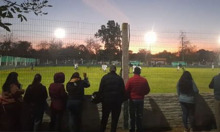 La violencia fue pratogonista en otro partido de una de las ligas del fútbol de Santa Fe. A continución todos los detalles. La violencia fue pratogonista en otro partido de una de las ligas del fútbol de Santa Fe. A continución todos los detalles.