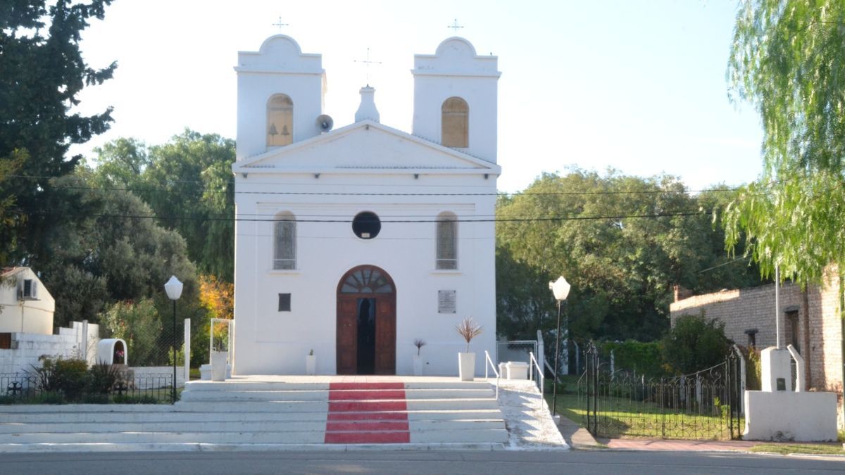 El paisaje serrano rodea al pueblo y convierte cada paseo en una experiencia de conexi&oacute;n con la naturaleza.