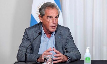 Fernando Caviglia presentó su dimisión y la misma fue aceptada por el gobernador entrerriano Gustavo Bordet. Fernando Caviglia presentó su dimisión y la misma fue aceptada por el gobernador entrerriano Gustavo Bordet.