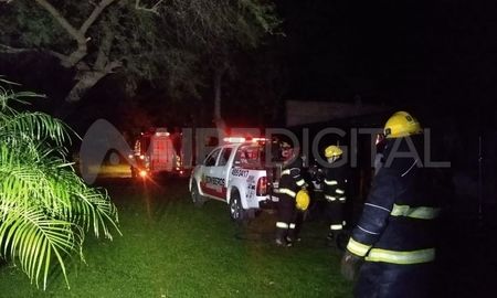 Incendiaron y robaron en una casa quinta de Sauce Viejo. Fotos Bomberos Sauce Viejo. Incendiaron y robaron en una casa quinta de Sauce Viejo. Fotos Bomberos Sauce Viejo.