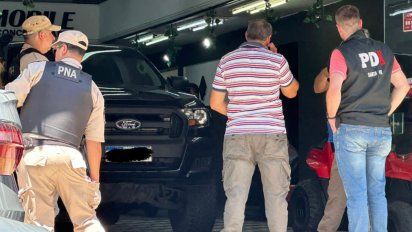 Tras el hallazgo de cocaína en dos secarropas allanaron una concesionaria en el macrocentro de Santa Fe