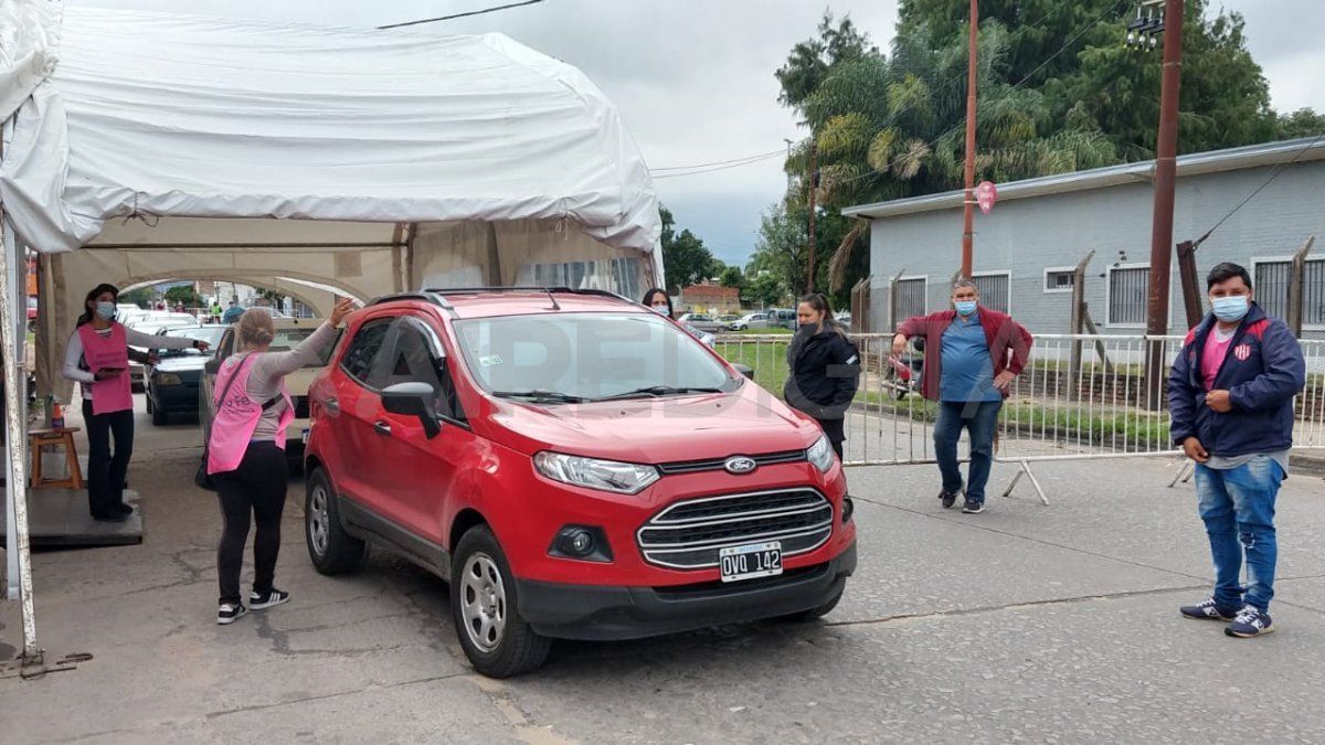 Sin inconvenientes se desarrolla de manera ágil la vacunación en la Esquina Encendida.