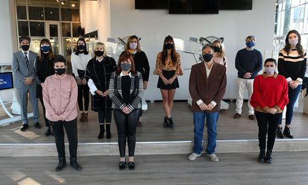 Son más de 20 personas que pasaron por la instancia de entrevistas laborales. Las mismas ya se encuentran trabajando o en proceso de entrega de documentación para ingresar a trabajar. Son más de 20 personas que pasaron por la instancia de entrevistas laborales. Las mismas ya se encuentran trabajando o en proceso de entrega de documentación para ingresar a trabajar.