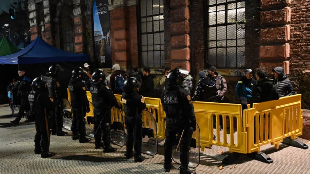 El operativo de Boca vs Universidad Católica fue realizado por el Ministerio de Seguridad de la Ciudad de Buenos Aires. El operativo de Boca vs Universidad Católica fue realizado por el Ministerio de Seguridad de la Ciudad de Buenos Aires.