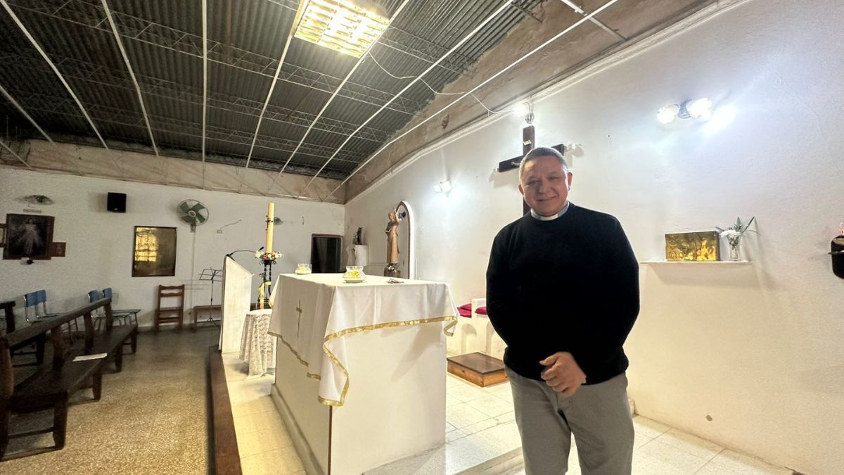 La Capilla San Juan Apóstol de Santa Fe realiza una colecta para reparar el techo.