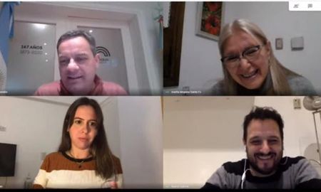 A través del canal de Youtube del Concejo Municipal, se reunió a emprendedores, emprendedoras y comerciantes para capacitarse en nuevas herramientas que ayuden a afrontar la situación de emergencia sanitaria por la pandemia del Covid-19. A través del canal de Youtube del Concejo Municipal, se reunió a emprendedores, emprendedoras y comerciantes para capacitarse en nuevas herramientas que ayuden a afrontar la situación de emergencia sanitaria por la pandemia del Covid-19.