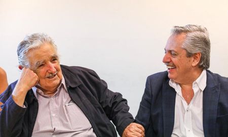 alberto fernandez: cuando tenia diez anos leia revistas para hippies, creo en todo eso alberto fernandez: cuando tenia diez anos leia revistas para hippies, creo en todo eso