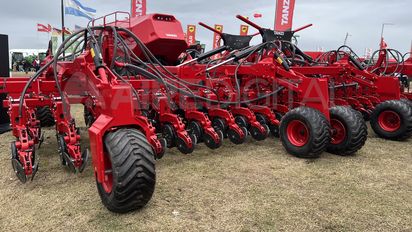 Más de 50 años sembrando innovación: Tanzi y su stand en la Expoagro 2025
