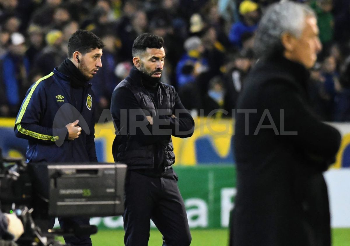 Carlos Tévez evita hablar de Boca y asegura: Estoy feliz con este desafío en Central