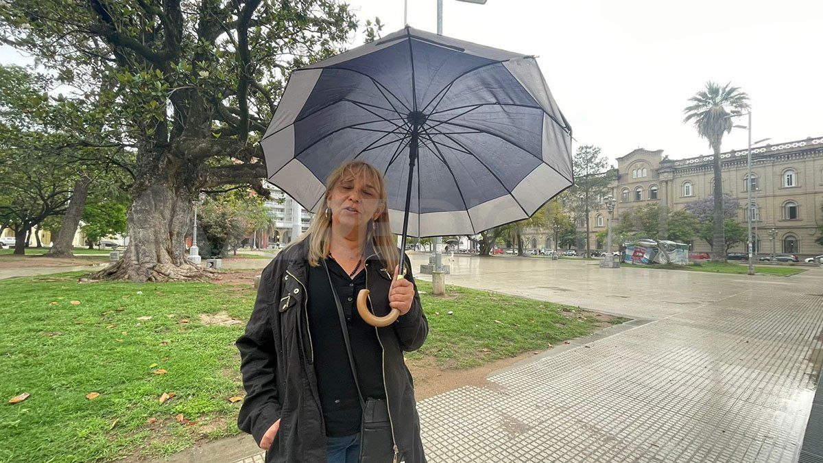  En contacto con AIRE, Rosa, madre de cinco efectivos policiales distribuidos en la provincia, reconoció estar “cansada de lo que pasa día a día con la policía. En contacto con AIRE, Rosa, madre de cinco efectivos policiales distribuidos en la provincia, reconoció estar “cansada de lo que pasa día a día con la policía.