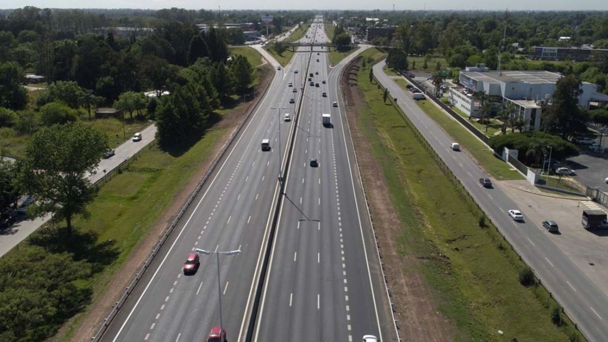 El hecho ocurrió este lunes por la mañana en el Polo Empresarial, ubicado en el km41 del Acceso Oeste, en Francisco Álvarez, provincia de Buenos Aires. El hecho ocurrió este lunes por la mañana en el Polo Empresarial, ubicado en el km41 del Acceso Oeste, en Francisco Álvarez, provincia de Buenos Aires. 
