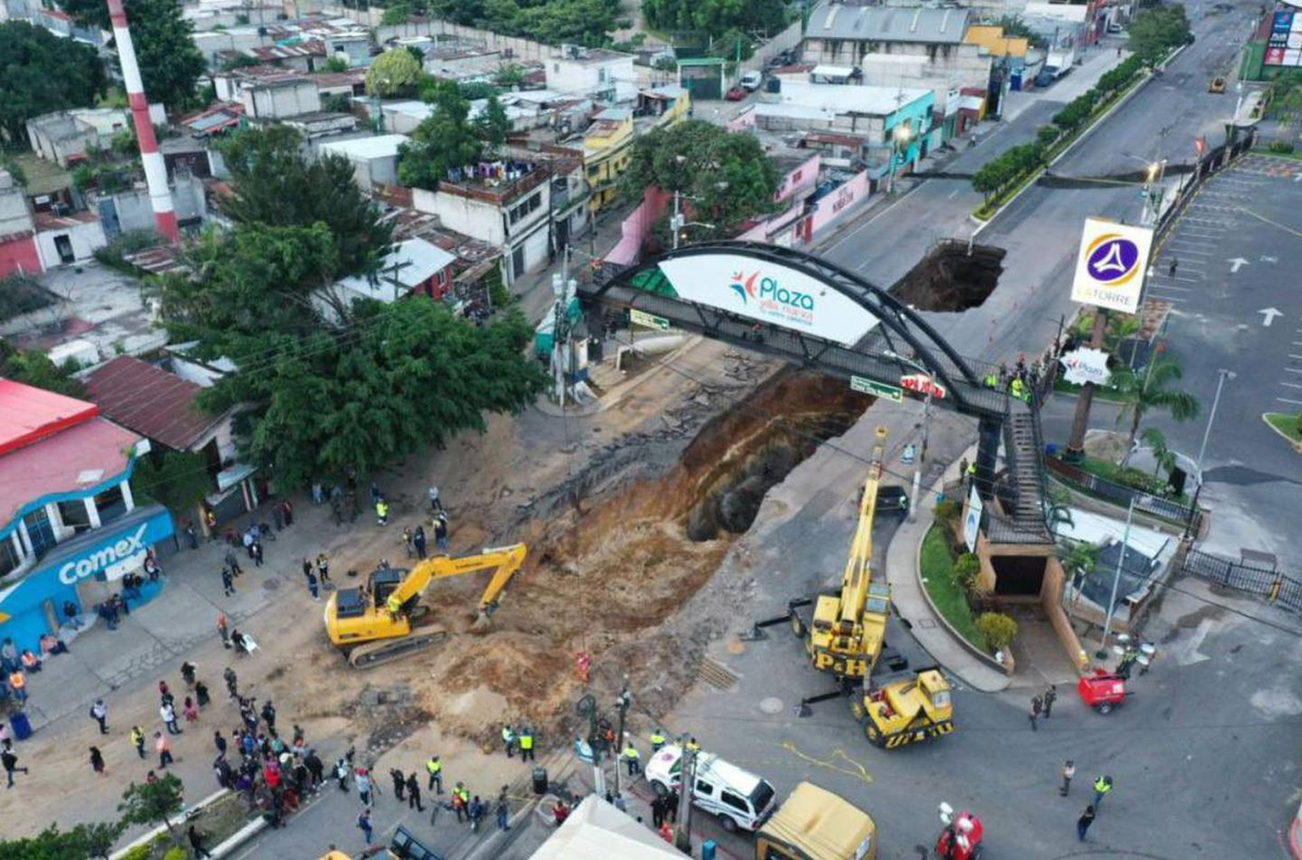 Se formó un socavón en Guatemala y desaparecieron dos mujeres.