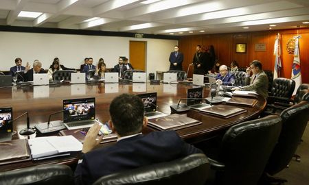 La Comisión de Acusación del Consejo de la Magistratura está presidida por Luis Juez. La Comisión de Acusación del Consejo de la Magistratura está presidida por Luis Juez.