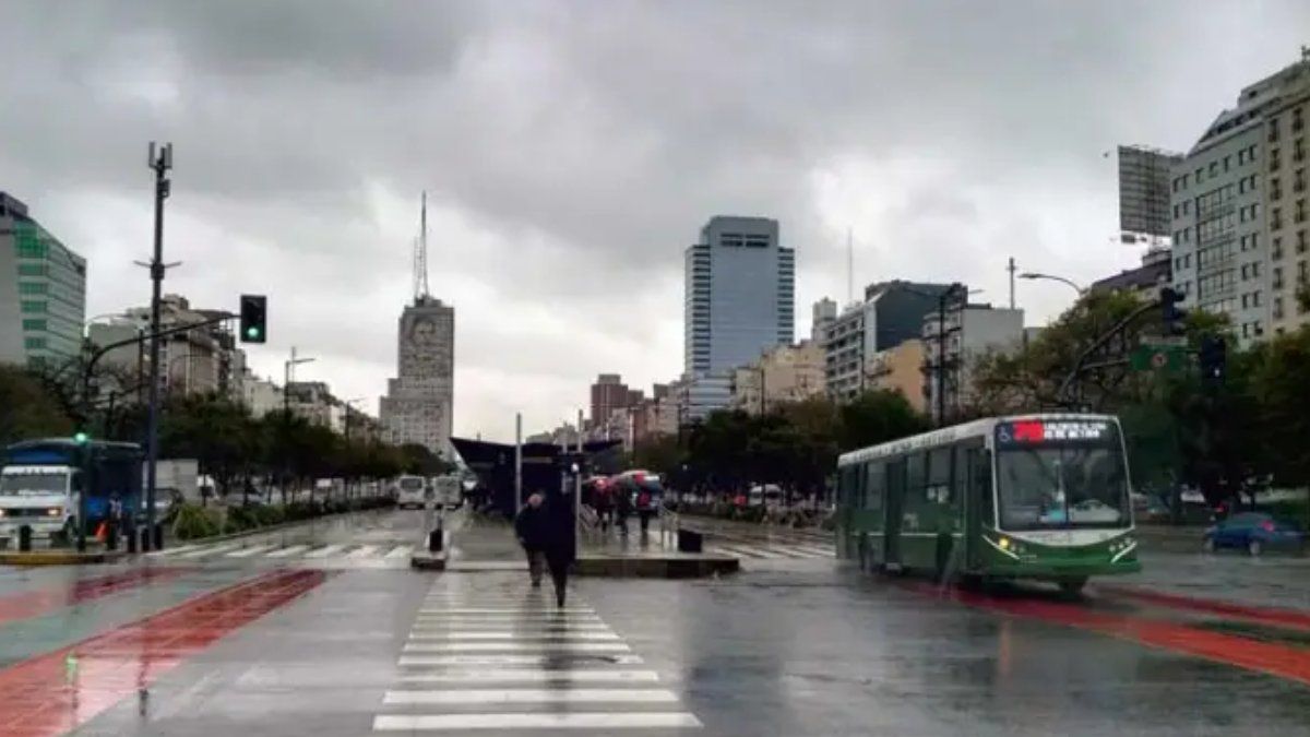 El Frente de Todos propuso este miércoles cambiar el nombre de la avenida Rivadavia de la Ciudad de Buenos Aires por Avenida Malvinas Argentinas e Islas del Atlántico Sur.