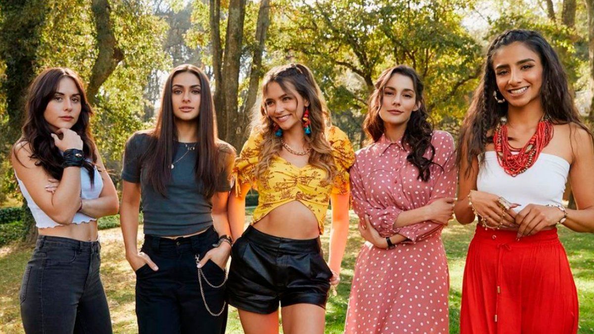 La venganza de las juanas cuenta la historia de 5 mujeres con la misma marca de nacimiento se proponen desentrañar la verdad sobre su pasado y descubren una trágica red de mentiras hilada por un poderoso personaje.