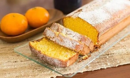 Con pocos ingredientes y en solo unos pasos, este budín conquista por su aroma, textura húmeda y sabor cítrico Con pocos ingredientes y en solo unos pasos, este budín conquista por su aroma, textura húmeda y sabor cítrico