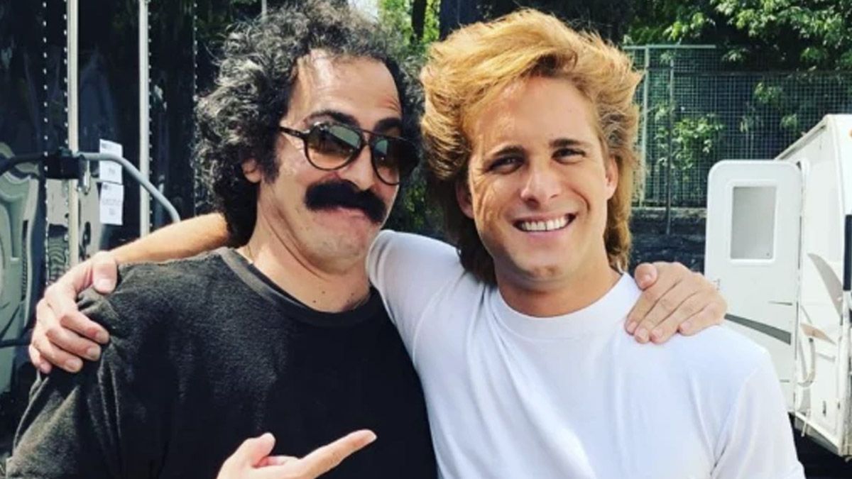 Diego Boneta (Luis Miguel) y Martín Bello (Tío Tito)