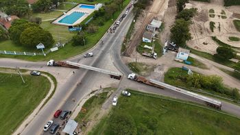 Corte total en el tránsito del Carretero por la llegada de vigas para la obra del nuevo puente
