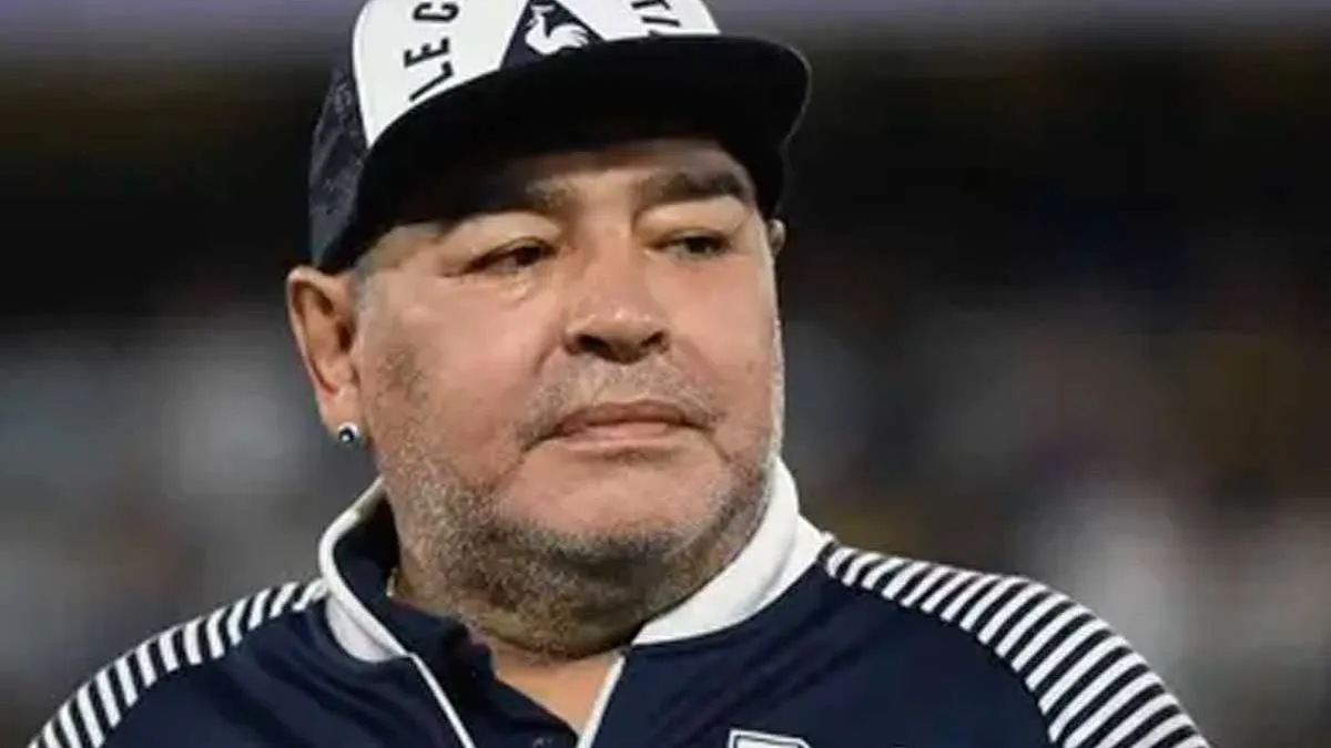 La autopsia al cuerpo de Diego Maradona comenzó pasadas las 19 en la morgue de San Fernando que funciona en el Hospital Petrona V. De Cordero