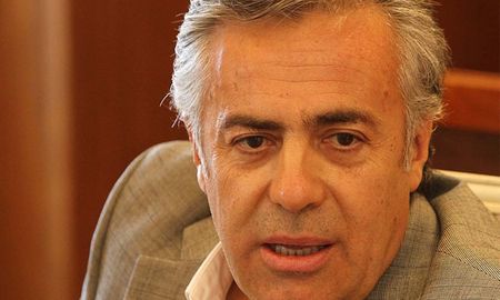 El ex gobernador de Mendoza y actual diputado nacional, Alfredo Cornejo fue internado en esa provincia por un cuadro de coronavirus. El ex gobernador de Mendoza y actual diputado nacional, Alfredo Cornejo fue internado en esa provincia por un cuadro de coronavirus.
