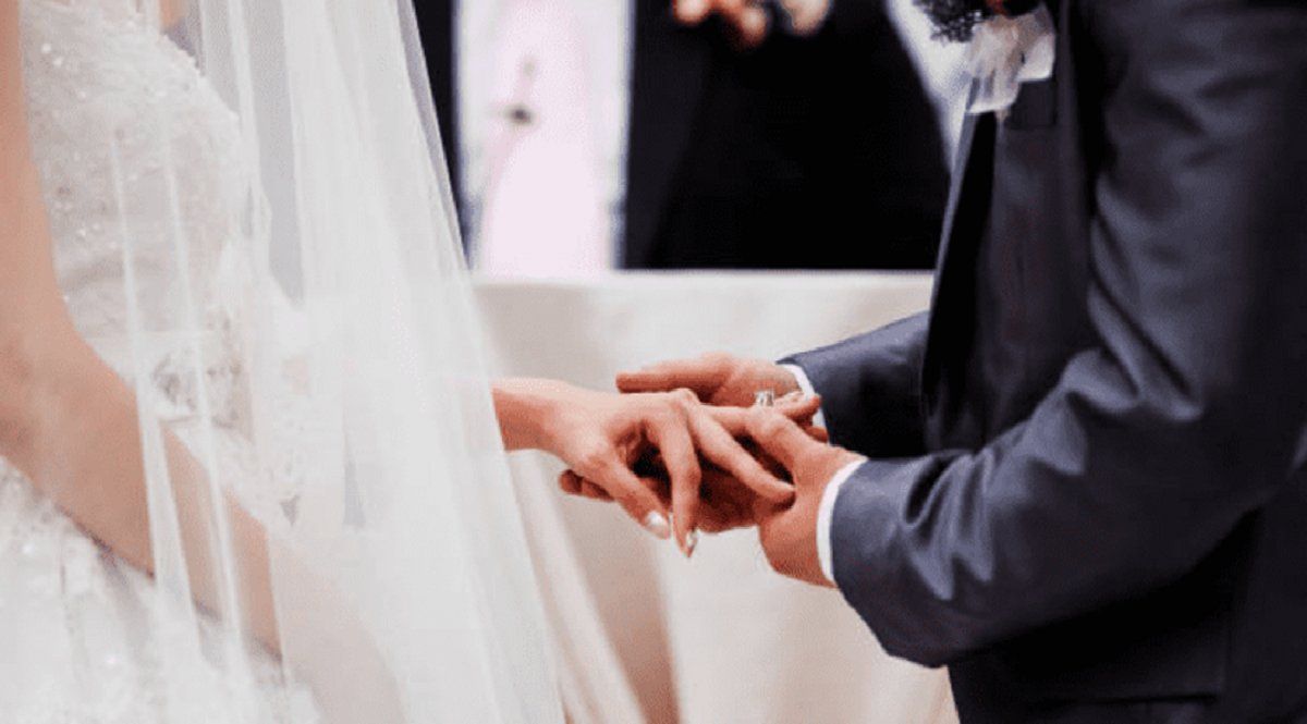 Estaban celebrando su boda