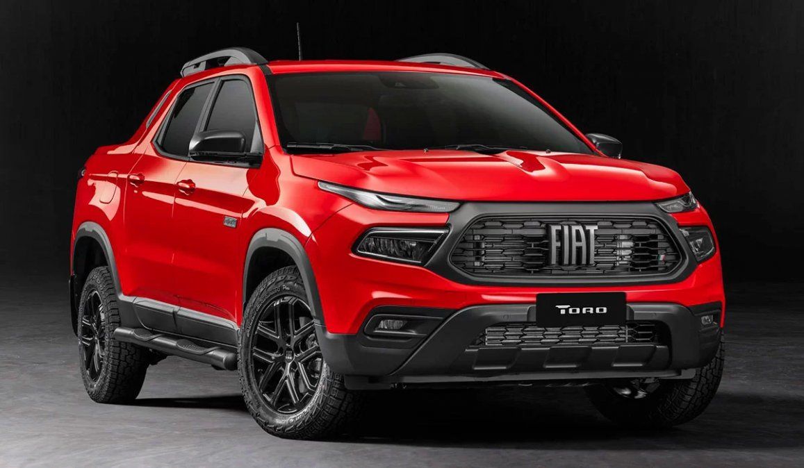 Fiat Toro 2022 | La versión Ranch cuenta con aditamento en negro mate y accesorios específicos.