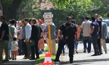 Al menos una persona murió y dos quedaron heridas hoy como consecuencia de un tiroteo ocurrido en instalaciones de la Universidad Xavier, en Nueva Orleans. Al menos una persona murió y dos quedaron heridas hoy como consecuencia de un tiroteo ocurrido en instalaciones de la Universidad Xavier, en Nueva Orleans.