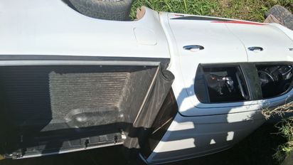 Impactante accidente en el ingreso a Esperanza: una camioneta cayó a un zanjón en la ruta 6