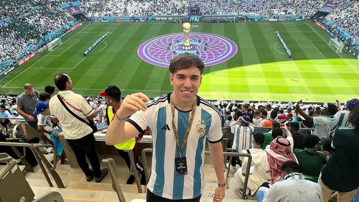 Mundial de Qatar 2022: un argentino pagó el alojamiento con una caja de alfajores