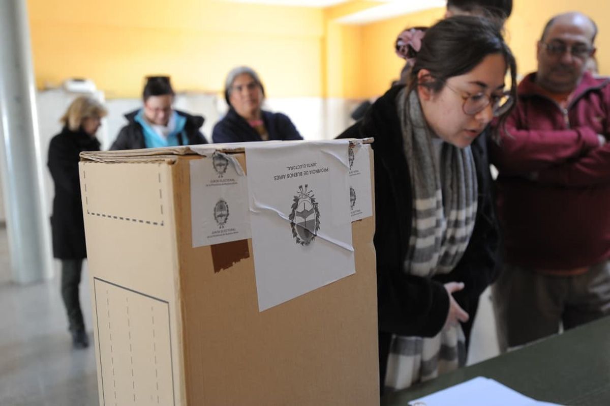Por primera vez, los bonaerenses celebran las elecciones legislativas locales separadas del calendario nacional, en un contexto marcado por la tensi&oacute;n pol&iacute;tica.
